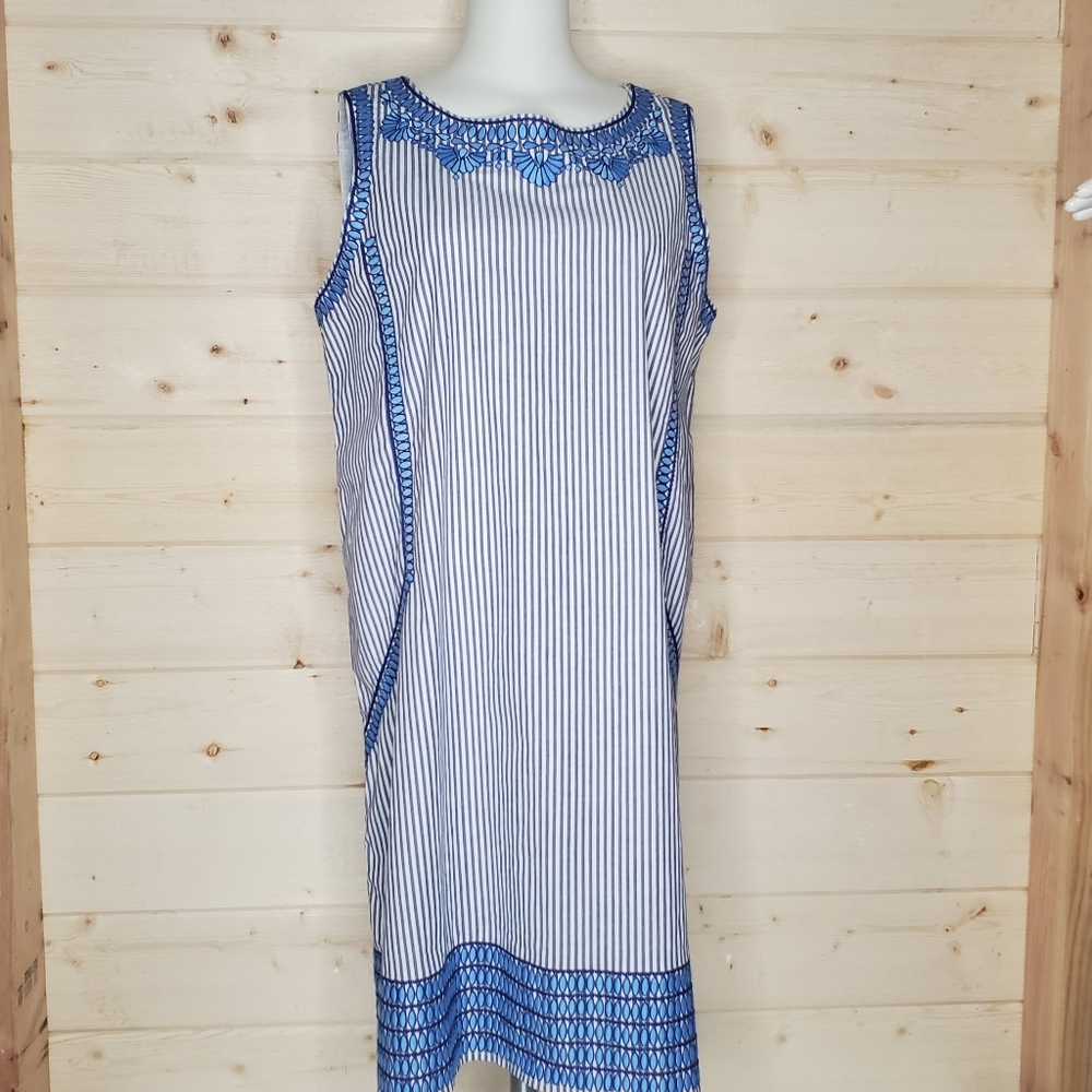 Blue & white striped Vineyard Vines dress size 6